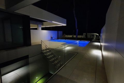 Villa a El Campello, Alicante, El Campello - € 1.350.000 | Ref: R3382165 - foto 11