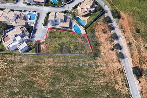 Helårsgrund i Guia, Faro, Guia - € 310.000 | Ref: STC2419 - foto 1