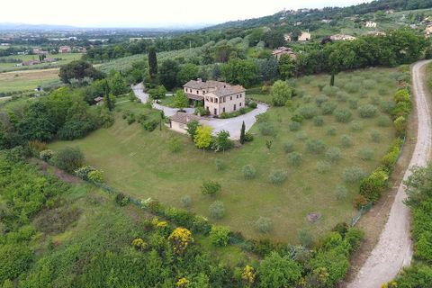 Villa a Perugia, Perugia, Perugia - € 1.570.000 | Ref: v4638la-x - foto 2