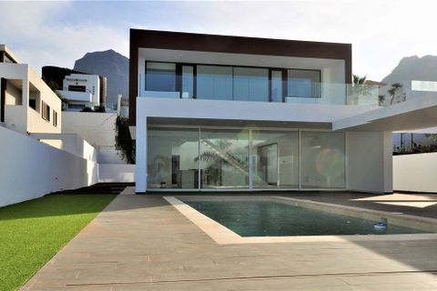 Villa i Fanabe, Tenerife, Fanabe - € 1.980.000 | Ref: LUX0032 - foto 1