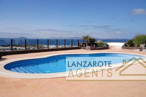 Villa i Playa Blanca (Yaiza), Lanzarote - foto 1