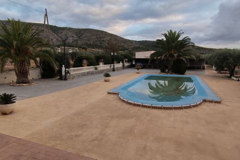 Landejendom i Sax, Alicante, Sax - € 368.000 | Ref: GA008535 - foto 29