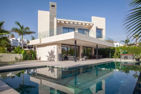 Villa i Nueva Andalucia, Malaga - foto 1