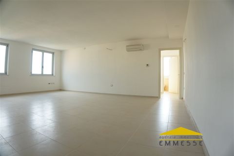 Erhvervsejendom i Massa, Massa and Carrara, Massa - € 160.000 | Ref: 1191A - foto 6