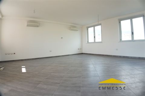 Erhvervsejendom i Massa, Massa and Carrara, Massa - € 160.000 | Ref: 1191A - foto 1