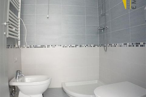 Erhvervsejendom i Massa, Massa and Carrara, Massa - € 160.000 | Ref: 1191A - foto 9