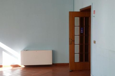 L'establiment comercial a Terni, Terni, Terni - € 550/mes | Ref: HCN-1420 - foto 12