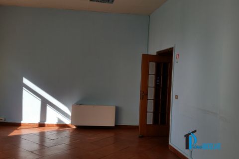 L'establiment comercial a Terni, Terni, Terni - € 550/mes | Ref: HCN-1420 - foto 13