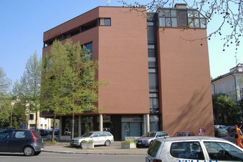 Erhvervsejendom i Carpi, Modena, Carpi - € 200.000 | Ref: ZNO-14 - foto 2