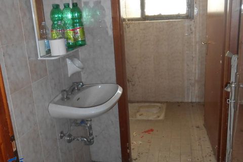 L'establiment comercial a Carpi, Modena, Carpi - € 1.500/mes | Ref: DVH-578 - foto 4