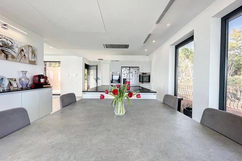 Villa i Saint-Raphael, Var, Saint-Raphael - € 2.940.000 | Ref: HH-14438951 - foto 12