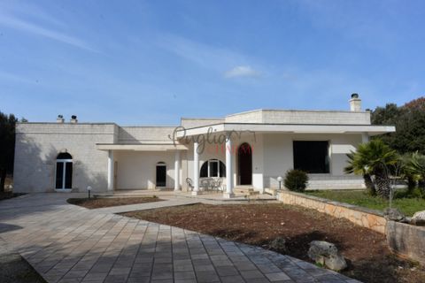Villa i Cisternino, Brindisi, Cisternino - € 590.000 | Ref: 164 - foto 1