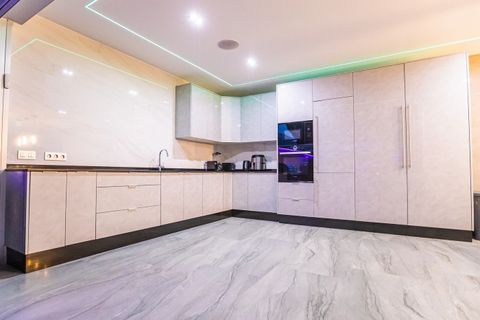 Villa a Torviscas, Tenerife, Torviscas - € 2.000.000 | Ref: CHA0056 - foto 9