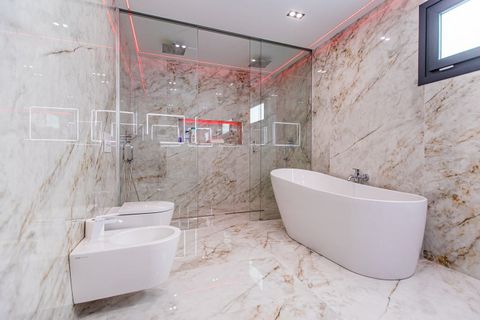 Villa a Torviscas, Tenerife, Torviscas - € 2.000.000 | Ref: CHA0056 - foto 16