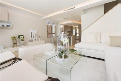 Villa a Estepona, Malaga, Estepona - € 370.000 | Ref: DPIe1885 - foto 15