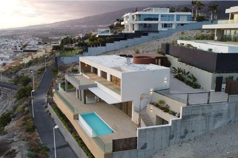 Villa i San Eugenio, Tenerife, San Eugenio - € 3.600.000 | Ref: LUX0036 - foto 3