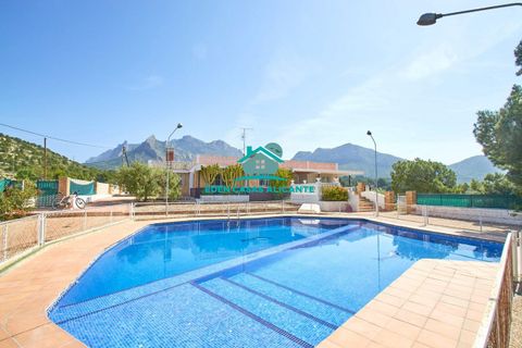 Landejendom i Busot, Alicante, Busot - € 595.000 | Ref: 01110/8734 - foto 1