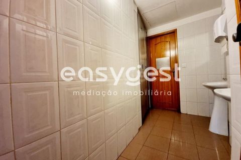 Erhvervsejendom i Amadora, Lisbon, Amadora - € 170.000 | Ref: LX88793 - foto 7