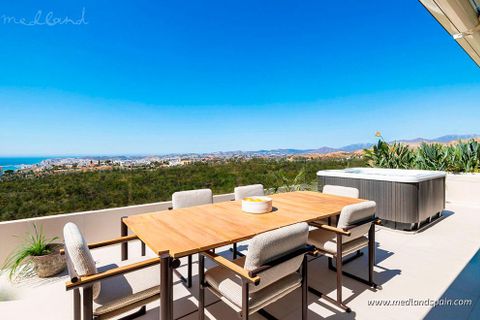 Leilighet i Fuengirola, Malaga, Fuengirola - € 1 690 000 | Ref: N-3970590 - foto 1