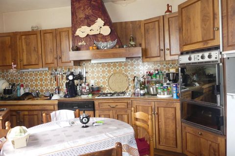 Byhus i Le Creusot, Saone-et-Loire, Le Creusot - € 134.550 | Ref: 7189141 - foto 3