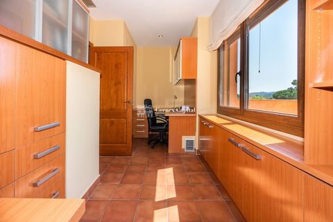 Villa a Mont-Ras, Gerona, Mont-Ras - € 1.150.000 | Ref: V-COSTABRAVA-42 - foto 25