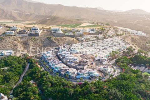 Villa a San Eugenio, Tenerife, San Eugenio - € 2.700.000 | Ref: W-02IAHW - foto 19