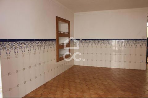 Villa i Coimbra, Coimbra, Coimbra - € 230.000 | Ref: 385/M/00373 - foto 2