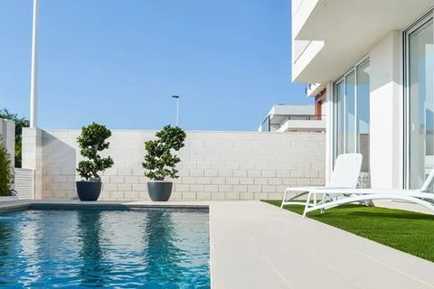 Villa a Alicante, Alicante, Alicante - € 270.000 | Ref: 8399 - foto 2