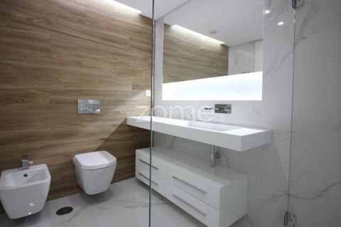 Lejlighed i Carcavelos, Lisbon, Carcavelos - € 753.837 | Ref: ZMPT552365 - foto 9