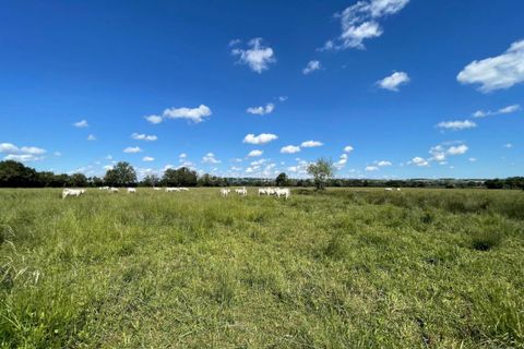 Helårsgrund i Bourges, Cher, Bourges - € 155.000 | Ref: A2308-ANG - foto 1