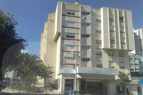 Erhvervsejendom i Alges, Lisbon, Alges - € 3.900.000 | Ref: LOC_3771 - foto 2