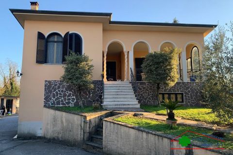 Villa i Capannori, Lucca, Capannori - € 550.000 | Ref: IVF-504 - foto 1