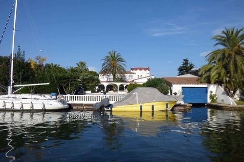 Villa i Empuriabrava, Gerona, Empuriabrava - € 2.495.000 | Ref: 111091 - foto 1