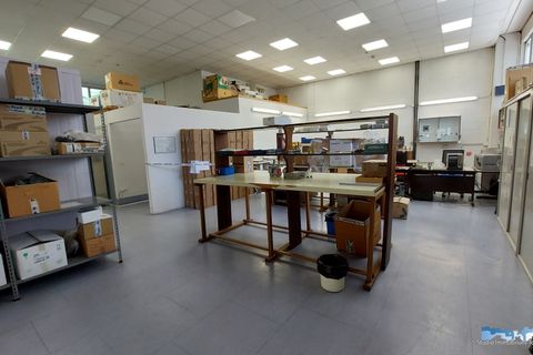 L'establiment comercial a Lessolo, Turin, Lessolo - € 2.400/mes | Ref: 2020 - foto 11