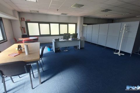 L'establiment comercial a Lessolo, Turin, Lessolo - € 2.400/mes | Ref: 2020 - foto 19