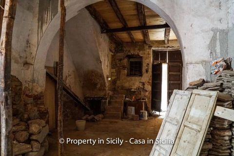 Landejendom i Pollina, Palermo, Pollina - € 30.000 | Ref: Palazzo San Giuliano - foto 5