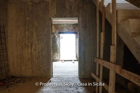 Landejendom i Pollina, Palermo, Pollina - € 30.000 | Ref: Palazzo San Giuliano - foto 6