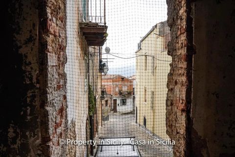 Landejendom i Pollina, Palermo, Pollina - € 30.000 | Ref: Palazzo San Giuliano - foto 8