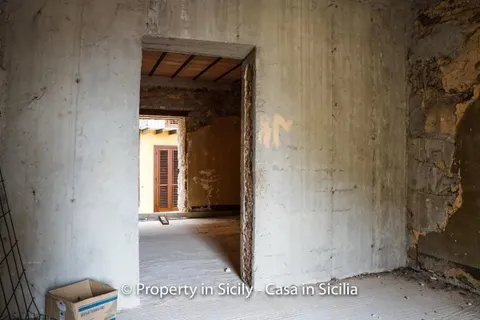 Landejendom i Pollina, Palermo, Pollina - € 30.000 | Ref: Palazzo San Giuliano - foto 10