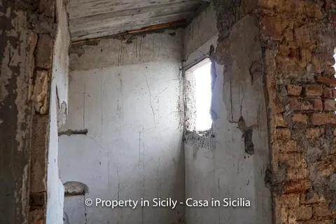 Landejendom i Pollina, Palermo, Pollina - € 30.000 | Ref: Palazzo San Giuliano - foto 18