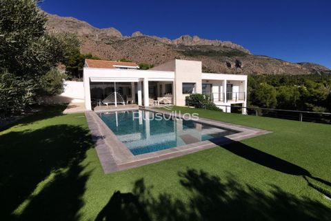 Villa i Altea, Alicante, Altea - € 1.499.000 | Ref: C991* - foto 1