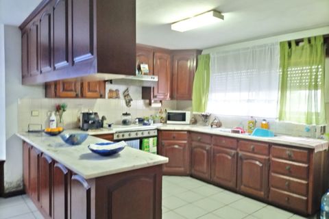 Byhus i Horta, Faial, Horta - € 265.000 | Ref: 969 - foto 10