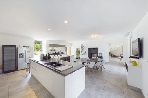Villa a Agen, Lot-et-Garonne, Agen - € 1.732.500 | Ref: BVI64379 - foto 3