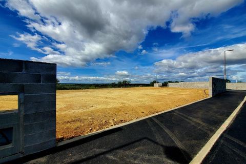 Helårsgrund i Valros, Herault, Valros - € 129.000 | Ref: 34B-PUECH - foto 2