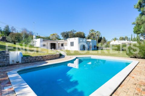 Villa i Albufeira, Faro, Albufeira - € 1.200.000 | Ref: W-02JEA4 - foto 1