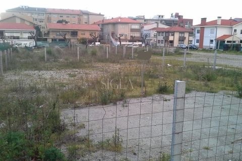 Helårsgrund i Espinho, Aveiro, Espinho - € 350.000 | Ref: 013/23 - foto 1
