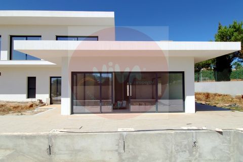 Villa i Carvoeiro, Faro, Carvoeiro - € 1.500.000 | Ref: V4-220927 - foto 1