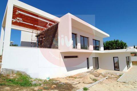Villa i Carvoeiro, Faro, Carvoeiro - € 1.500.000 | Ref: V4-220927 - foto 2