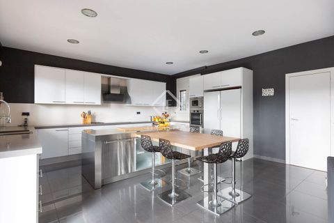 Villa a Valldoreix, Barcelona, Valldoreix - € 2.000.000 | Ref: STC39220 - foto 14