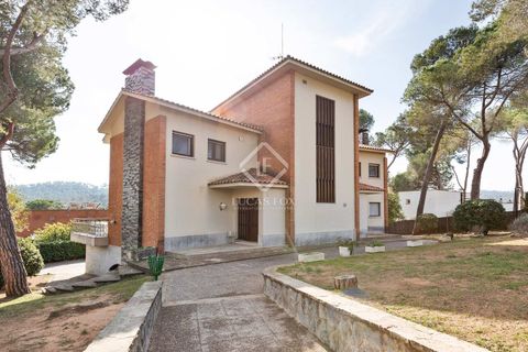 Villa a Valldoreix, Barcelona, Valldoreix - € 2.000.000 | Ref: STC39220 - foto 45